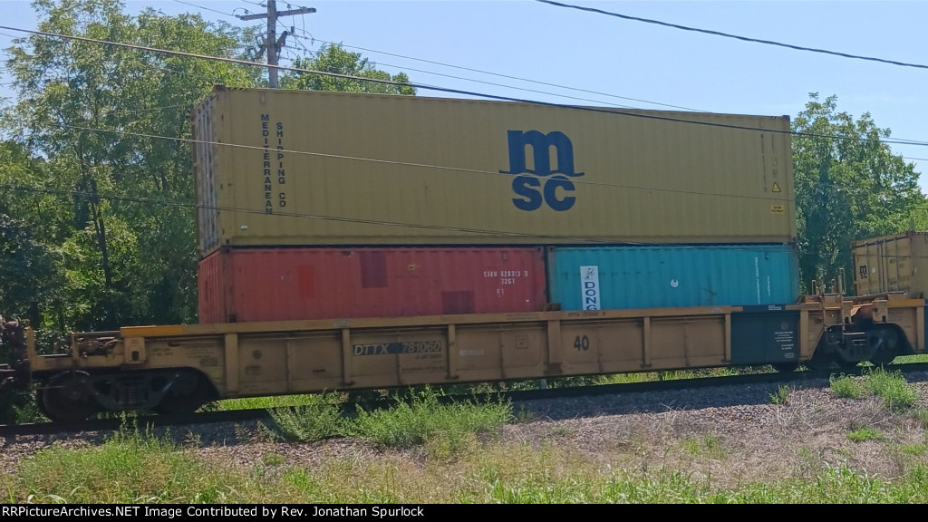 DTTX 781060B and three containers